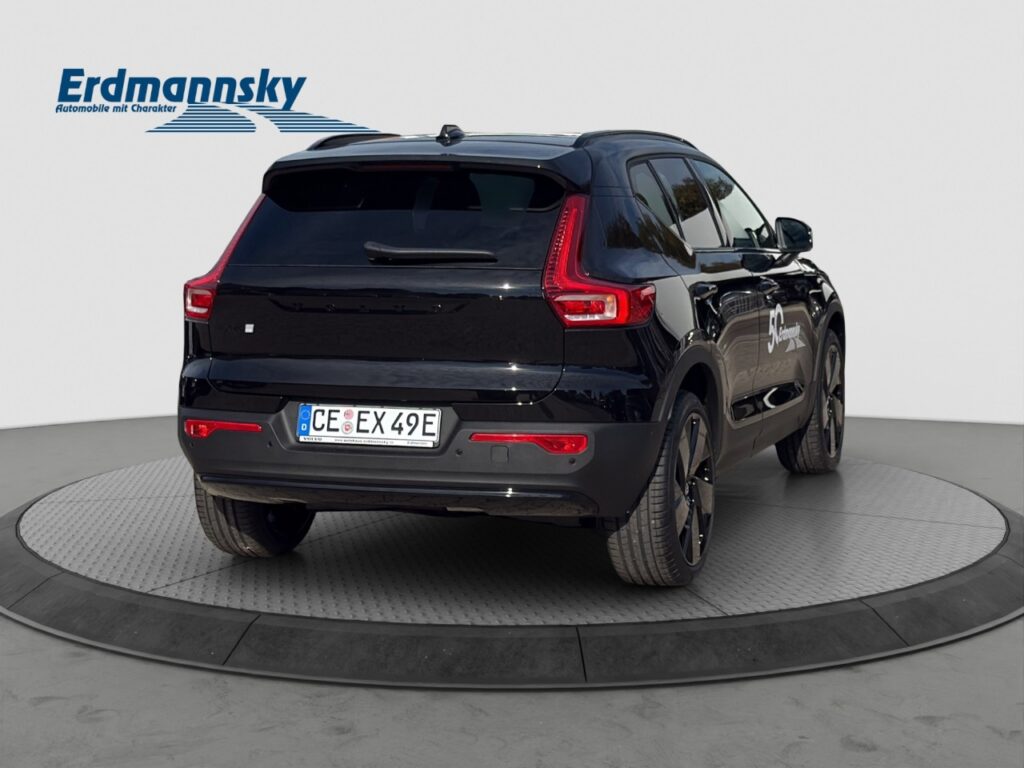 Volvo EX40 Single Extended Range Ultra Black Edition – Bild 4
