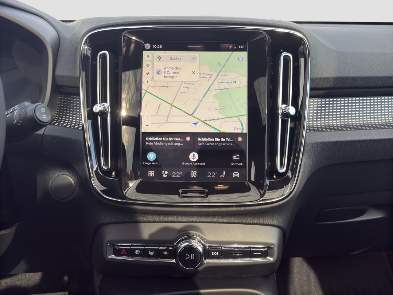 Volvo EX40 Single Extended Range Ultra Black Edition – Bild 8