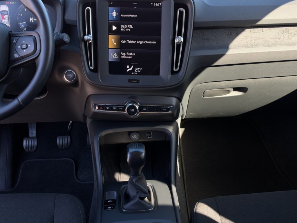 Volvo XC40 T2 Essential Navi Apple CarPlay – Bild 11