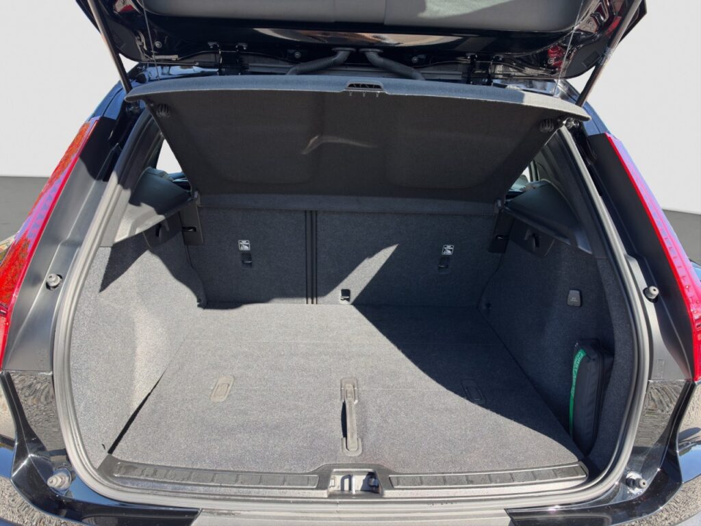 Volvo XC40 T2 Essential Navi Apple CarPlay – Bild 15