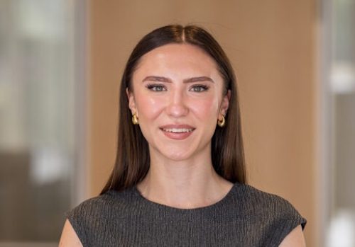 Mitarbeiterporträt im Autohaus Erdmannsky – Diana Bodiu